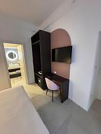 HOTIDAY Room Collection - Napoli Museo Suite