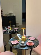 HOTIDAY Room Collection - Napoli Museo Suite