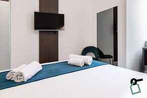 HOTIDAY Room Collection - Napoli Museo Suite