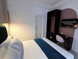 HOTIDAY Room Collection - Napoli Museo Suite