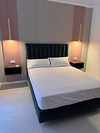 HOTIDAY Room Collection - Napoli Museo Suite