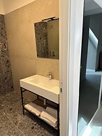 HOTIDAY Room Collection - Napoli Museo Suite