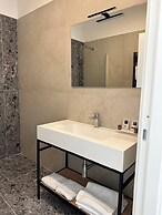 HOTIDAY Room Collection - Napoli Museo Suite