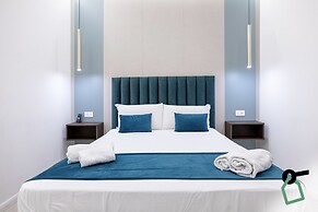 HOTIDAY Room Collection - Napoli Museo Suite