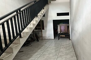 SPOT ON 93957 Henny Kost