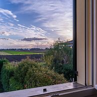 F Tale Country House