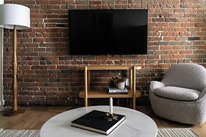 Maison Place Jacques-Cartier by Luxury In Transit