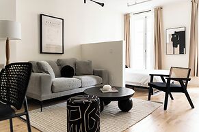 Maison Place Jacques-Cartier by Luxury In Transit