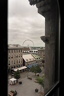 Maison Place Jacques-Cartier by Luxury In Transit