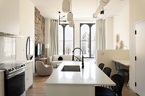 Maison Place Jacques-Cartier by Luxury In Transit