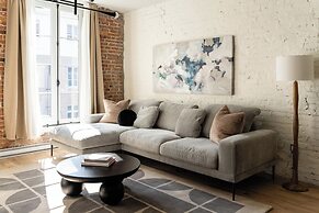 Maison Place Jacques-Cartier by Luxury In Transit