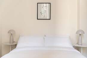 Maison Place Jacques-Cartier by Luxury In Transit