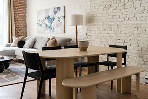 Maison Place Jacques-Cartier by Luxury In Transit