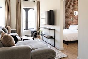 Maison Place Jacques-Cartier by Luxury In Transit