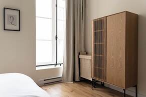 Maison Place Jacques-Cartier by Luxury In Transit