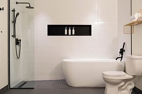 Maison Place Jacques-Cartier by Luxury In Transit