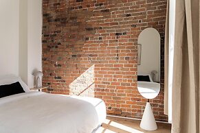 Maison Place Jacques-Cartier by Luxury In Transit