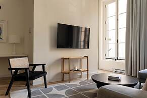 Maison Place Jacques-Cartier by Luxury In Transit