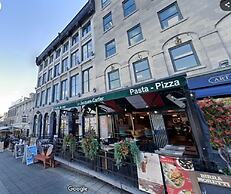 Maison Place Jacques-Cartier by Luxury In Transit