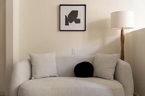 Maison Place Jacques-Cartier by Luxury In Transit