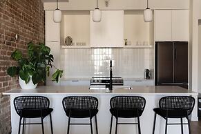 Maison Place Jacques-Cartier by Luxury In Transit