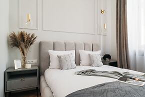 Old Town Oasis - LoftAffair