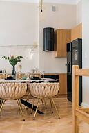 Old Town Oasis - LoftAffair