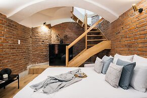 Old Town Oasis - LoftAffair