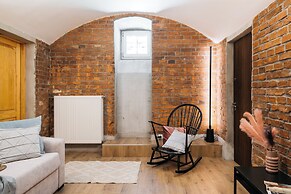 Old Town Oasis - LoftAffair