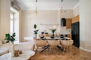 Old Town Oasis - LoftAffair