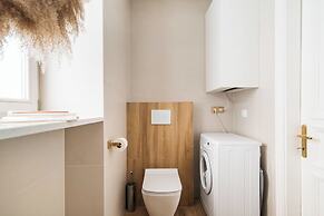 Old Town Oasis - LoftAffair