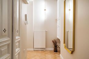 Old Town Oasis - LoftAffair