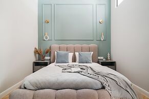 Old Town Oasis - LoftAffair