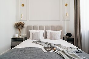 Old Town Oasis - LoftAffair