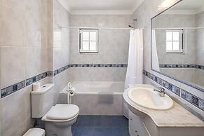 Beautiful 2-bed Apartment in Albufeira