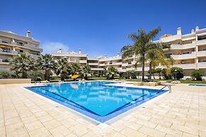 Beautiful 2-bed Apartment in Albufeira