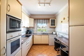 Lovely 2-bed Apartment in Sao Rafael