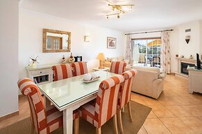 Lovely 2-bed Apartment in Sao Rafael