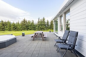 Laugavellir House and Tower Suite