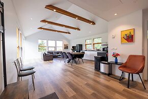 Laugavellir House and Tower Suite