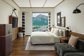 Flow And Co. Qingdao, Autograph Collection