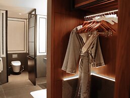 Flow And Co. Qingdao, Autograph Collection