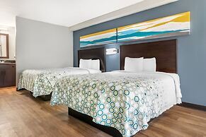 HomeTowne Studios by Red Roof Montgomery - Midtown