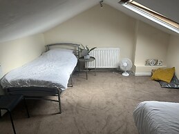 Manchester, Levenshulme, Entire House, Sleeps 7max