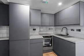 Immaculate Luxury Studio in London