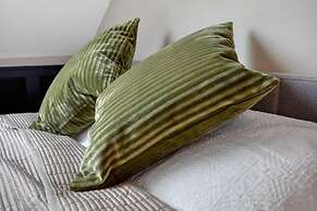 Immaculate Luxury Studio in London