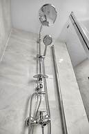 Immaculate Luxury Studio in London