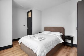 Luxury Studio Flat in London