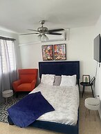 Garden Studio With Yard Space Near Mall & Airport