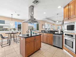 Sun West Palms 301